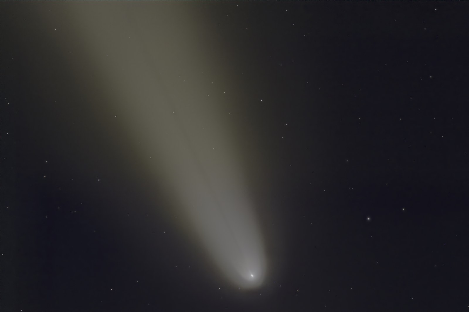 Comet ATLAS Close-Up — original astrophotography by Jesse Krautwurst